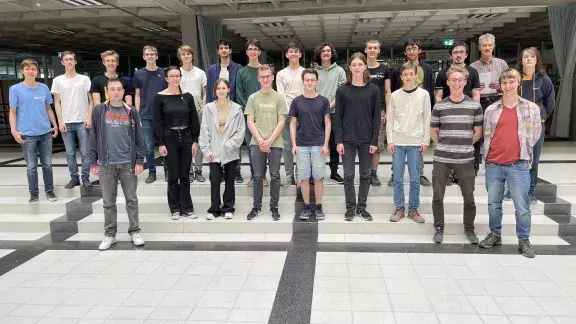 Gruppenbild Teilnehmer*innen des Österreichischen Bundeswettbewerb für Informatikolympiade in Wörgl, Gruppenbild