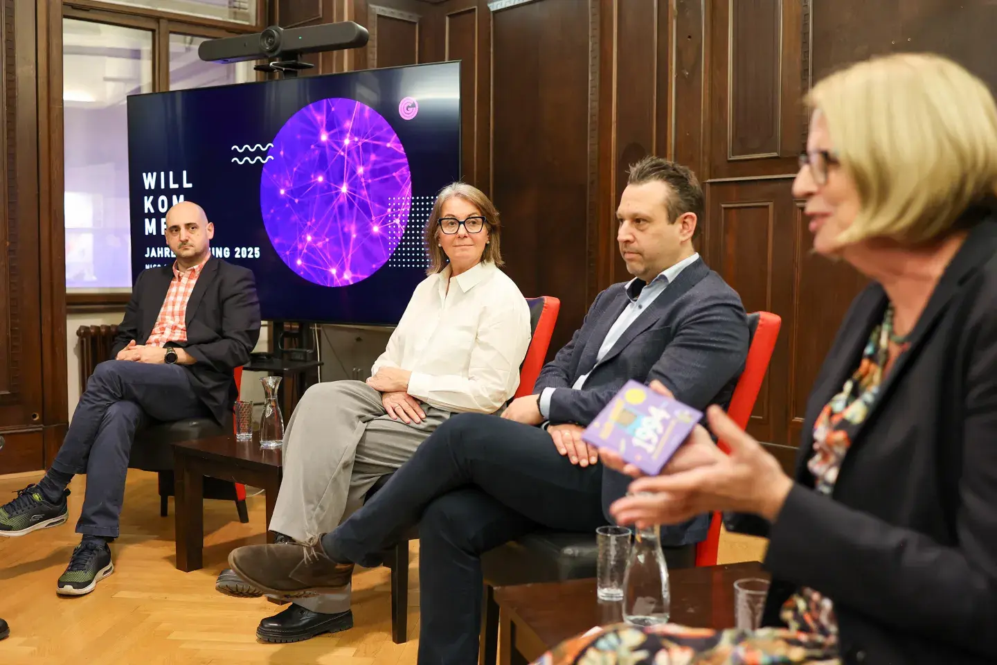 Panel mit Rene Schmid, Beate Stoll, Stefan Jakoubi, Ingrid Schaumüller-Bichl